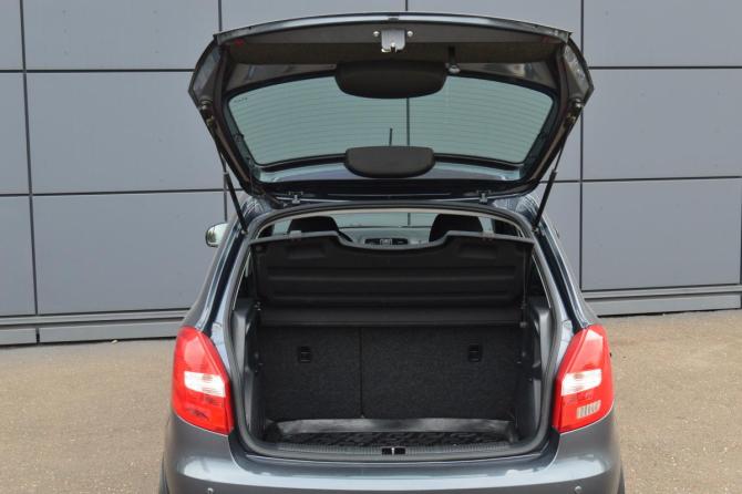 Skoda Fabia II Рестайлинг с пробегом 2011 года, цена 630 000 рублей, 120000 км, хэтчбек, Автокод Объявления
