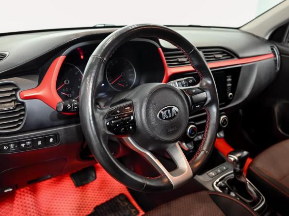 Kia Rio IV Рестайлинг с пробегом 2020 года, цена 1 880 000 рублей, 76600 км, хэтчбек, Автокод Объявления