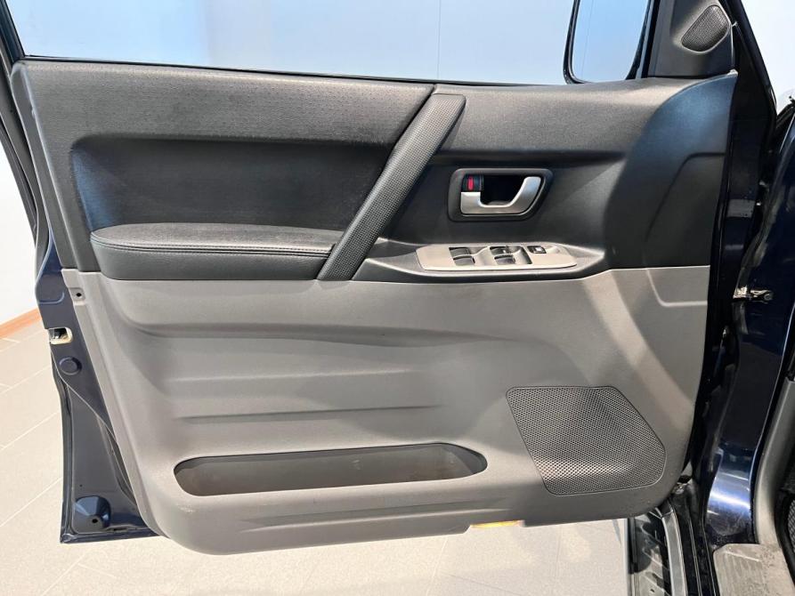 Mitsubishi Pajero III Рестайлинг Волгоград  - изображение 31