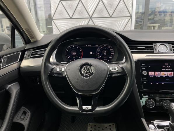 Volkswagen Passat B8 с пробегом 2017 года, цена 1 759 000 рублей, 172136 км, седан, Автокод Объявления