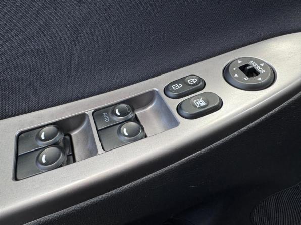 Hyundai Solaris I Рестайлинг с пробегом 2014 года, цена 890 000 рублей, 137051 км, седан, Автокод Объявления