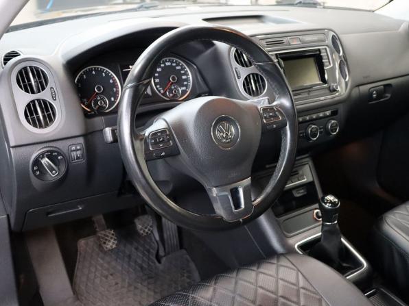 Volkswagen Tiguan I Рестайлинг с пробегом 2016 года, цена 1 570 000 рублей, 105000 км, внедорожник, Автокод Объявления