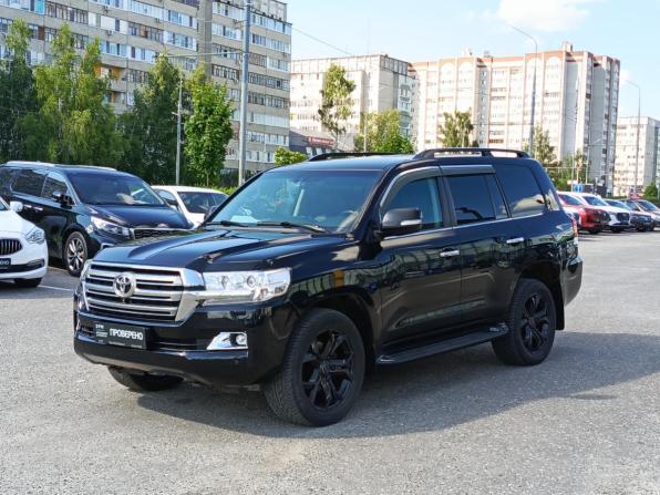 Toyota Land Cruiser 200 Series Рестайлинг 2 с пробегом 2018 года, цена 6 990 000 рублей, 215527 км, внедорожник, Автокод Объявления