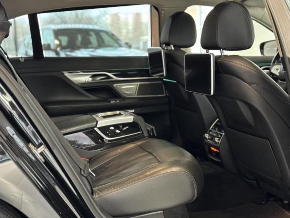 BMW 7 серии VI (G11/G12) с пробегом 2017 года, цена 3 300 000 рублей, 191454 км, седан, Автокод Объявления