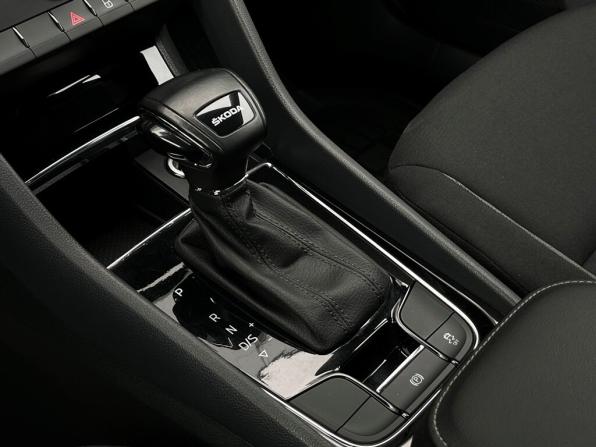 Skoda Karoq I с пробегом 2020 года, цена 2 192 800 рублей, 79163 км, внедорожник, Автокод Объявления