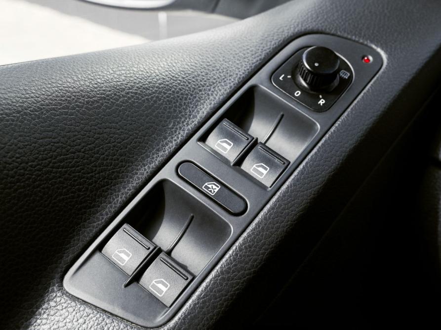 Volkswagen Tiguan I Рестайлинг Екатеринбург  - изображение 12