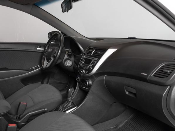 Hyundai Solaris I Рестайлинг с пробегом 2016 года, цена 1 300 000 рублей, 60227 км, седан, Автокод Объявления