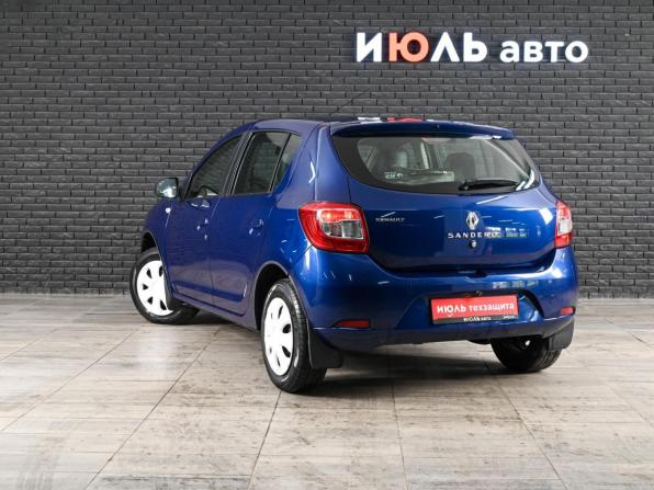 Renault Sandero II с пробегом 2018 года, цена 1 100 000 рублей, 97285 км, хэтчбек, Автокод Объявления