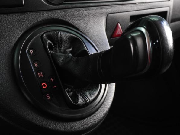 Volkswagen Caravelle T5 Рестайлинг с пробегом 2014 года, цена 2 099 000 рублей, 256104 км, минивэн, Автокод Объявления