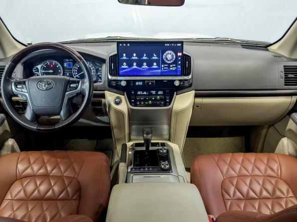 Toyota Land Cruiser 200 Series Рестайлинг 2 с пробегом 2020 года, цена 7 400 000 рублей, 127645 км, внедорожник, Автокод Объявления
