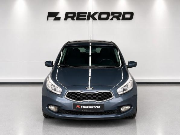 Kia Ceed II с пробегом 2014 года, цена 1 030 000 рублей, 128582 км, хэтчбек, Автокод Объявления