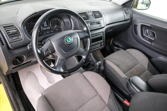 Skoda Fabia II Рестайлинг с пробегом 2012 года, цена 899 000 рублей, 153533 км, хэтчбек, Автокод Объявления