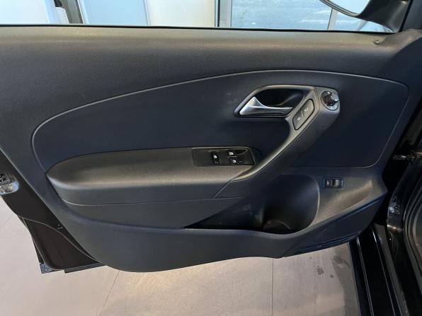 Volkswagen Polo V с пробегом 2014 года, цена 970 000 рублей, 153165 км, седан, Автокод Объявления