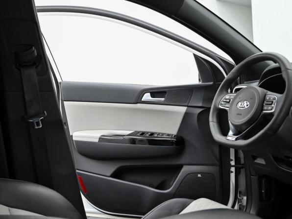 Kia Sportage IV с пробегом 2016 года, цена 1 699 000 рублей, 176000 км, внедорожник, Автокод Объявления