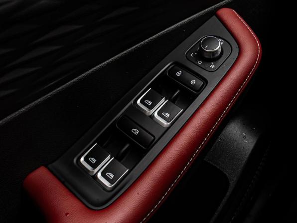 Geely Coolray I Рестайлинг с пробегом 2024 года, цена 2 345 000 рублей, 19773 км, внедорожник, Автокод Объявления