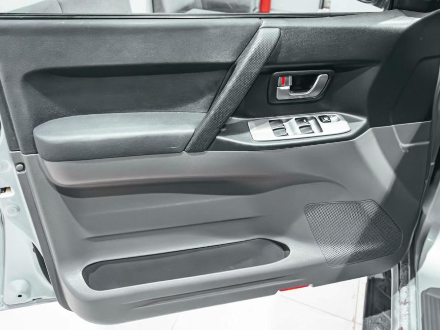 Mitsubishi Pajero III Рестайлинг Екатеринбург  - изображение 12