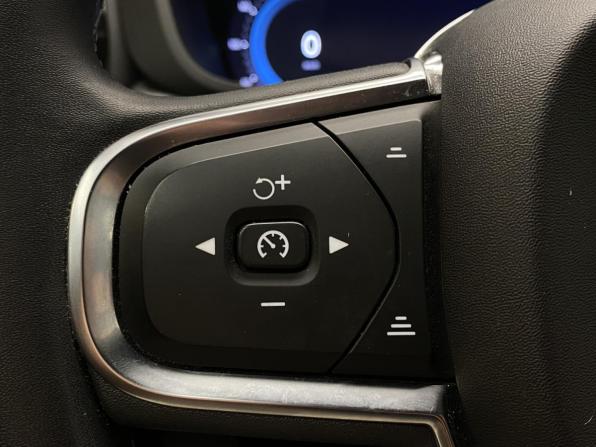 Volvo XC60 II Рестайлинг с пробегом 2021 года, цена 4 150 000 рублей, 25000 км, внедорожник, Автокод Объявления