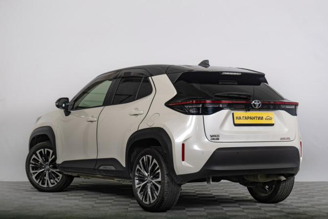 Toyota Yaris Cross с пробегом 2021 года, цена 2 269 000 рублей, 65700 км, внедорожник, Автокод Объявления