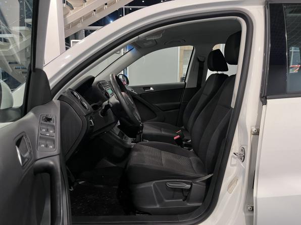 Volkswagen Tiguan I Рестайлинг с пробегом 2012 года, цена 1 360 000 рублей, 79058 км, внедорожник, Автокод Объявления