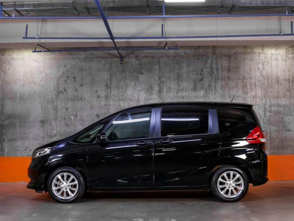 Honda Freed II Рестайлинг с пробегом 2020 года, цена 1 899 000 рублей, 39699 км, компактвэн, Автокод Объявления