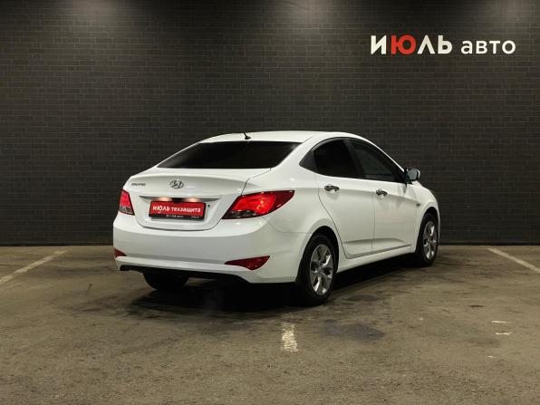 Hyundai Solaris I Рестайлинг с пробегом 2016 года, цена 850 000 рублей, 179964 км, седан, Автокод Объявления