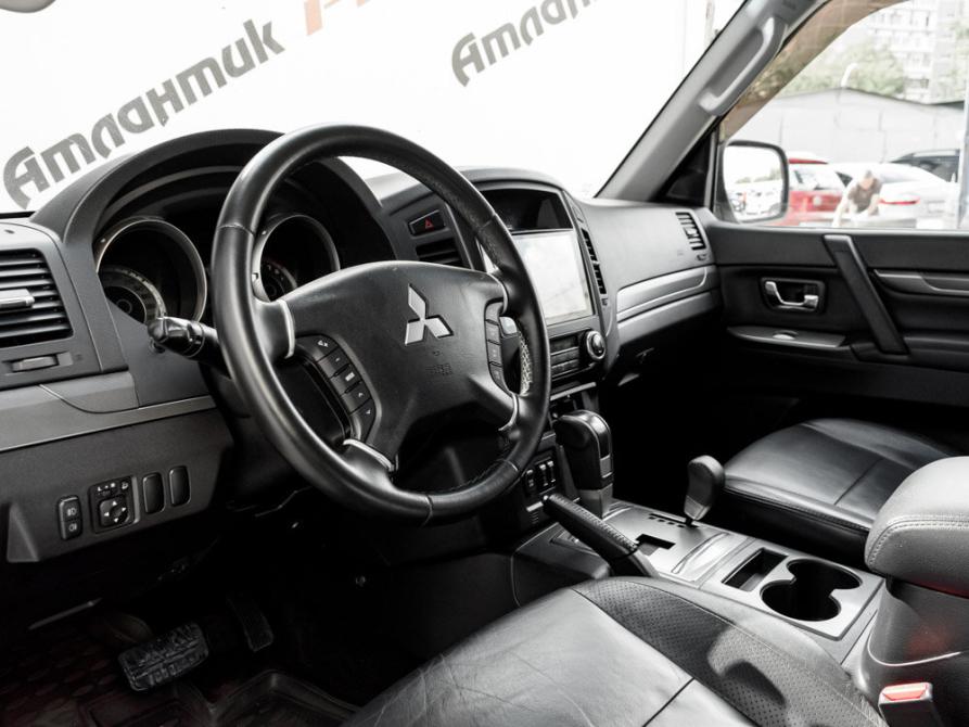 Mitsubishi Pajero IV Рестайлинг 1 Екатеринбург  - изображение 11
