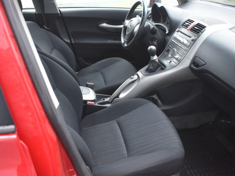Toyota Auris I Архангельск  - изображение 10