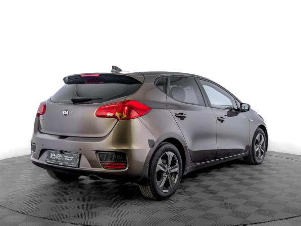 Kia Ceed II Рестайлинг с пробегом 2017 года, цена 1 185 000 рублей, 177682 км, хэтчбек, Автокод Объявления