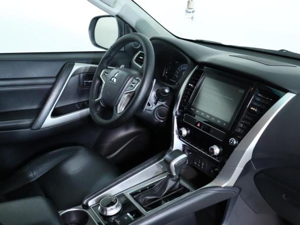Mitsubishi Montero Sport III Рестайлинг с пробегом 2022 года, цена 3 965 000 рублей, 52419 км, внедорожник, Автокод Объявления