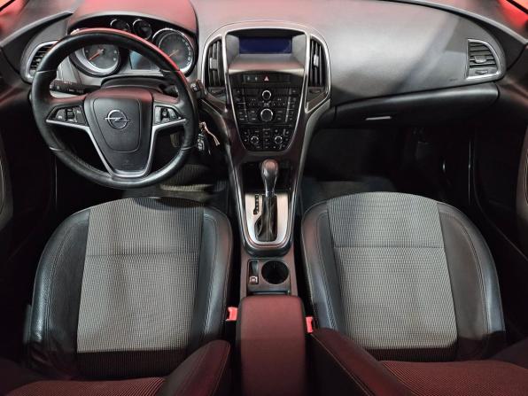 Opel Astra J с пробегом 2011 года, цена 775 000 рублей, 145484 км, хэтчбек, Автокод Объявления