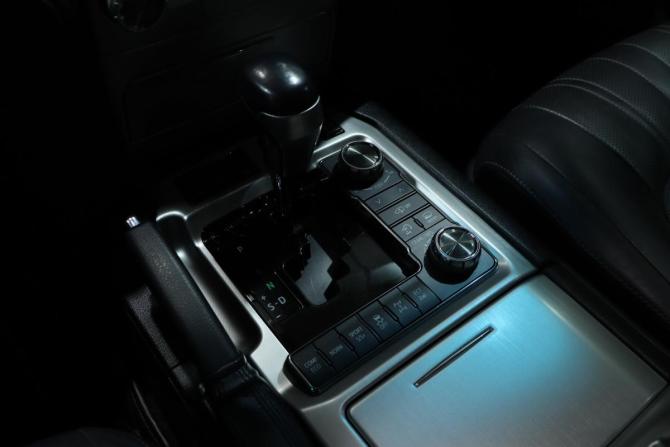 Toyota Land Cruiser 200 Series Рестайлинг 2 с пробегом 2020 года, цена 8 299 000 рублей, 267617 км, внедорожник, Автокод Объявления