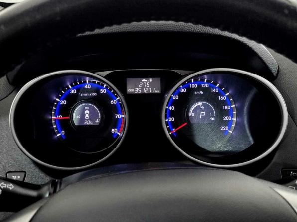 Hyundai ix35 I с пробегом 2012 года, цена 745 000 рублей, 351271 км, внедорожник, Автокод Объявления