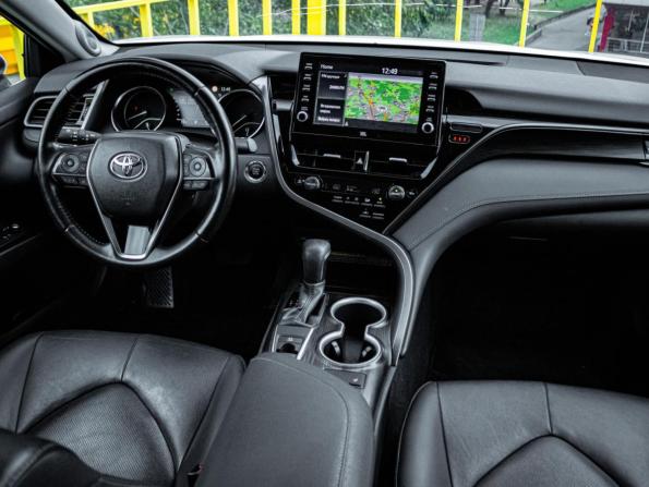 Toyota Camry VIII (XV70) Рестайлинг с пробегом 2021 года, цена 2 569 999 рублей, 125974 км, седан, Автокод Объявления