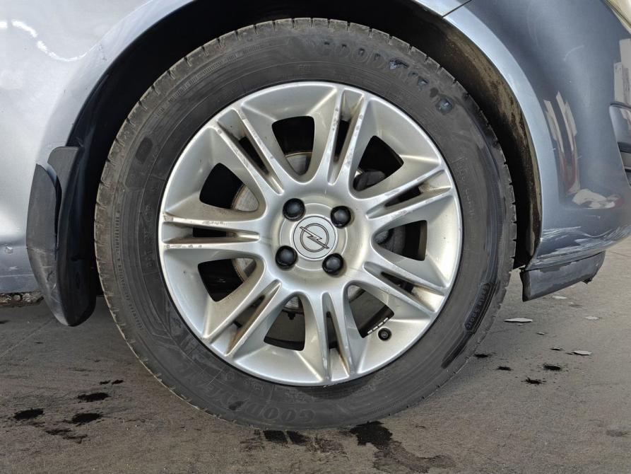 Opel Corsa D Москва  - изображение 17