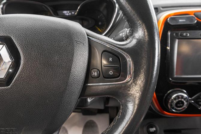 Renault Kaptur I с пробегом 2016 года, цена 1 359 000 рублей, 139800 км, внедорожник, Автокод Объявления