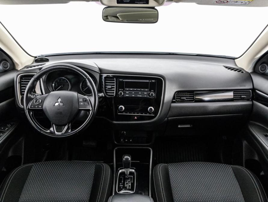 Mitsubishi Outlander III Рестайлинг 3 Санкт-Петербург  - изображение 10