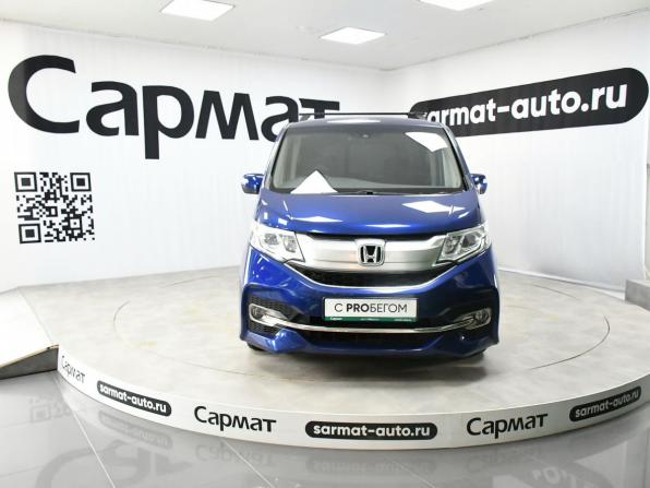 Honda Stepwgn V с пробегом 2017 года, цена 1 925 000 рублей, 67612 км, минивэн, Автокод Объявления