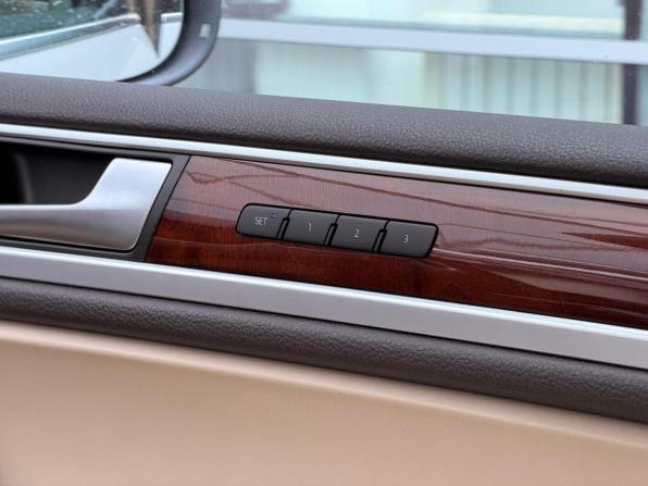 Volkswagen Touareg II с пробегом 2012 года, цена 1 829 000 рублей, 181000 км, внедорожник, Автокод Объявления