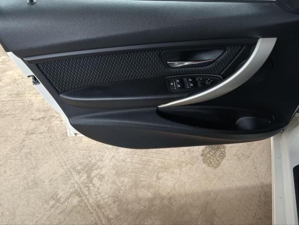 BMW 3 серии VI (F3x) Рестайлинг с пробегом 2015 года, цена 1 599 000 рублей, 180000 км, седан, Автокод Объявления
