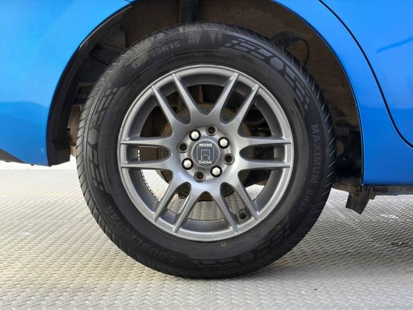 Toyota Yaris III Рестайлинг 2 с пробегом 2017 года, цена 1 095 000 рублей, 129349 км, хэтчбек, Автокод Объявления