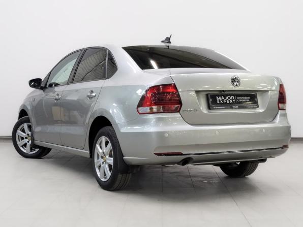 Volkswagen Polo V Рестайлинг с пробегом 2018 года, цена 1 310 000 рублей, 74114 км, седан, Автокод Объявления