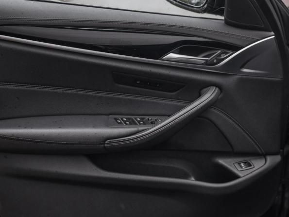 BMW 5 серии VII (G30/G31/G38) Рестайлинг с пробегом 2023 года, цена 5 250 000 рублей, 76577 км, седан, Автокод Объявления