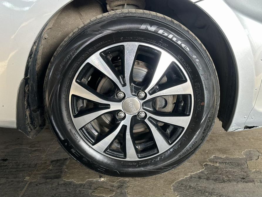 Hyundai Solaris I Москва  - изображение 18