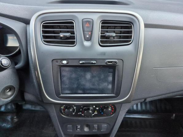 Renault Sandero II с пробегом 2014 года, цена 715 000 рублей, 147800 км, хэтчбек, Автокод Объявления