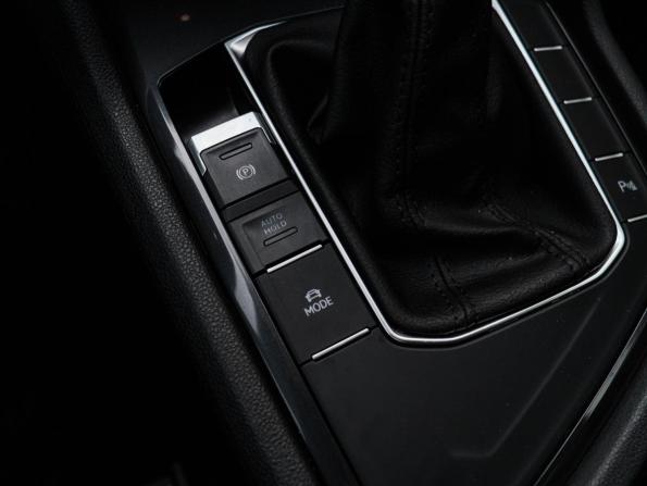 Volkswagen Tiguan II Рестайлинг с пробегом 2021 года, цена 2 690 000 рублей, 82468 км, внедорожник, Автокод Объявления