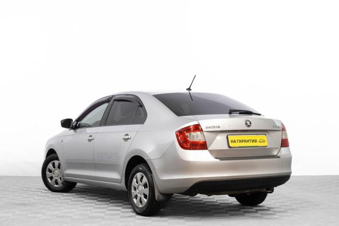 Skoda Rapid I с пробегом 2016 года, цена 1 049 000 рублей, 95000 км, лифтбек, Автокод Объявления