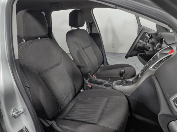 Opel Astra J с пробегом 2012 года, цена 479 000 рублей, 269207 км, универсал, Автокод Объявления