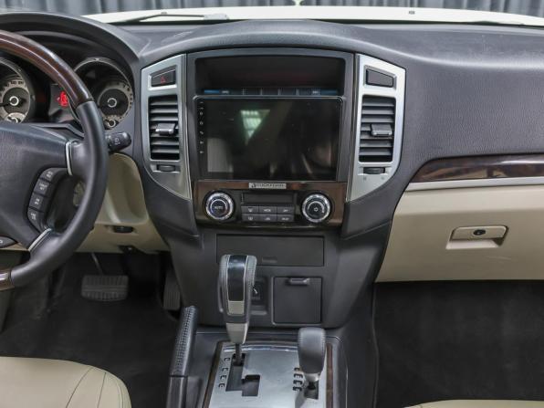 Mitsubishi Pajero IV Рестайлинг 2 с пробегом 2019 года, цена 3 649 000 рублей, 42300 км, внедорожник, Автокод Объявления