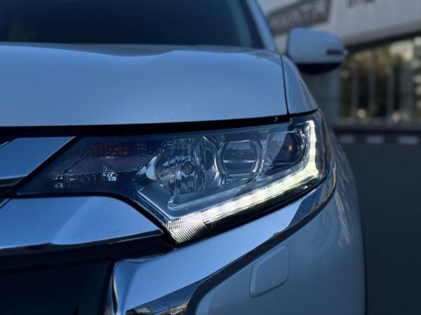 Mitsubishi Outlander III Рестайлинг 3 с пробегом 2018 года, цена 2 190 000 рублей, 144871 км, внедорожник, Автокод Объявления