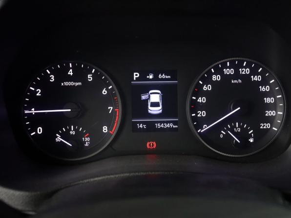 Hyundai Solaris II с пробегом 2018 года, цена 1 030 000 рублей, 154349 км, седан, Автокод Объявления